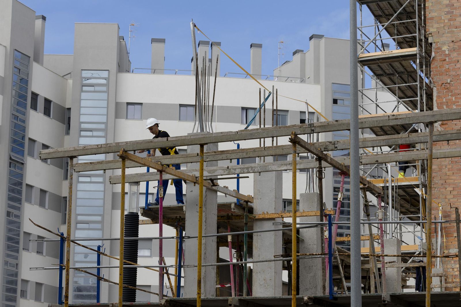 Obras de construcción de viviendas en Los Chinchorros, Cádiz